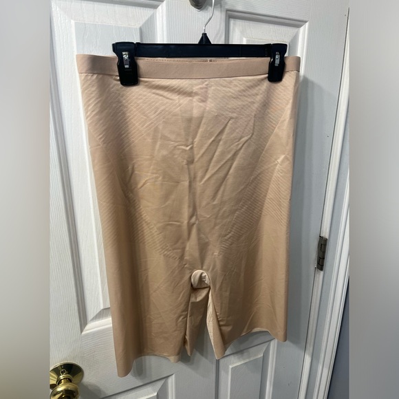 SPANX Thinstincts 2.0 High-Waisted Mid-Thigh Short Size: 3XL in Champaig… - Picture 4 of 11